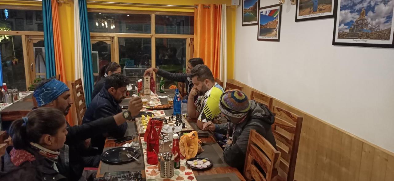 Hotel The Alpinist Cafe And Retreat Kaza Exteriér fotografie