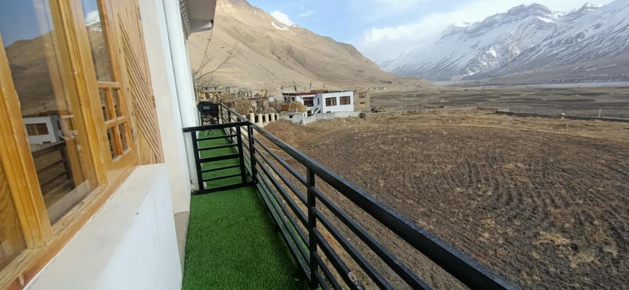 Hotel The Alpinist Cafe And Retreat Kaza Exteriér fotografie