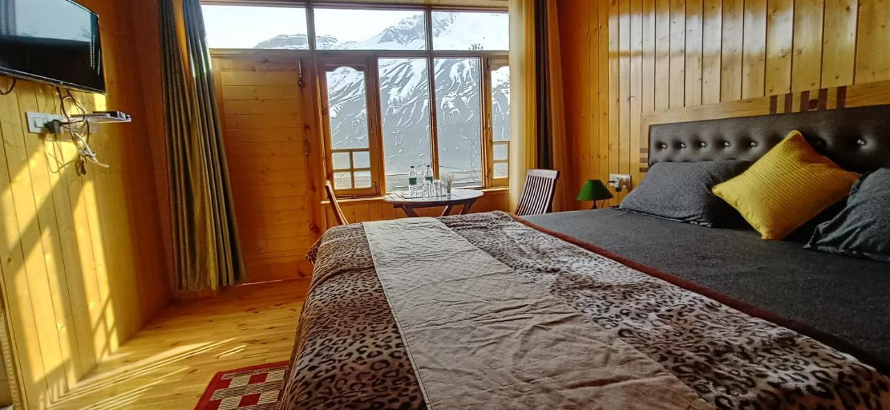 Hotel The Alpinist Cafe And Retreat Kaza Exteriér fotografie