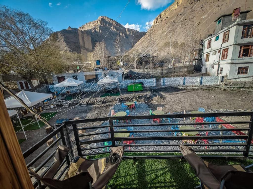 Hotel The Alpinist Cafe And Retreat Kaza Exteriér fotografie