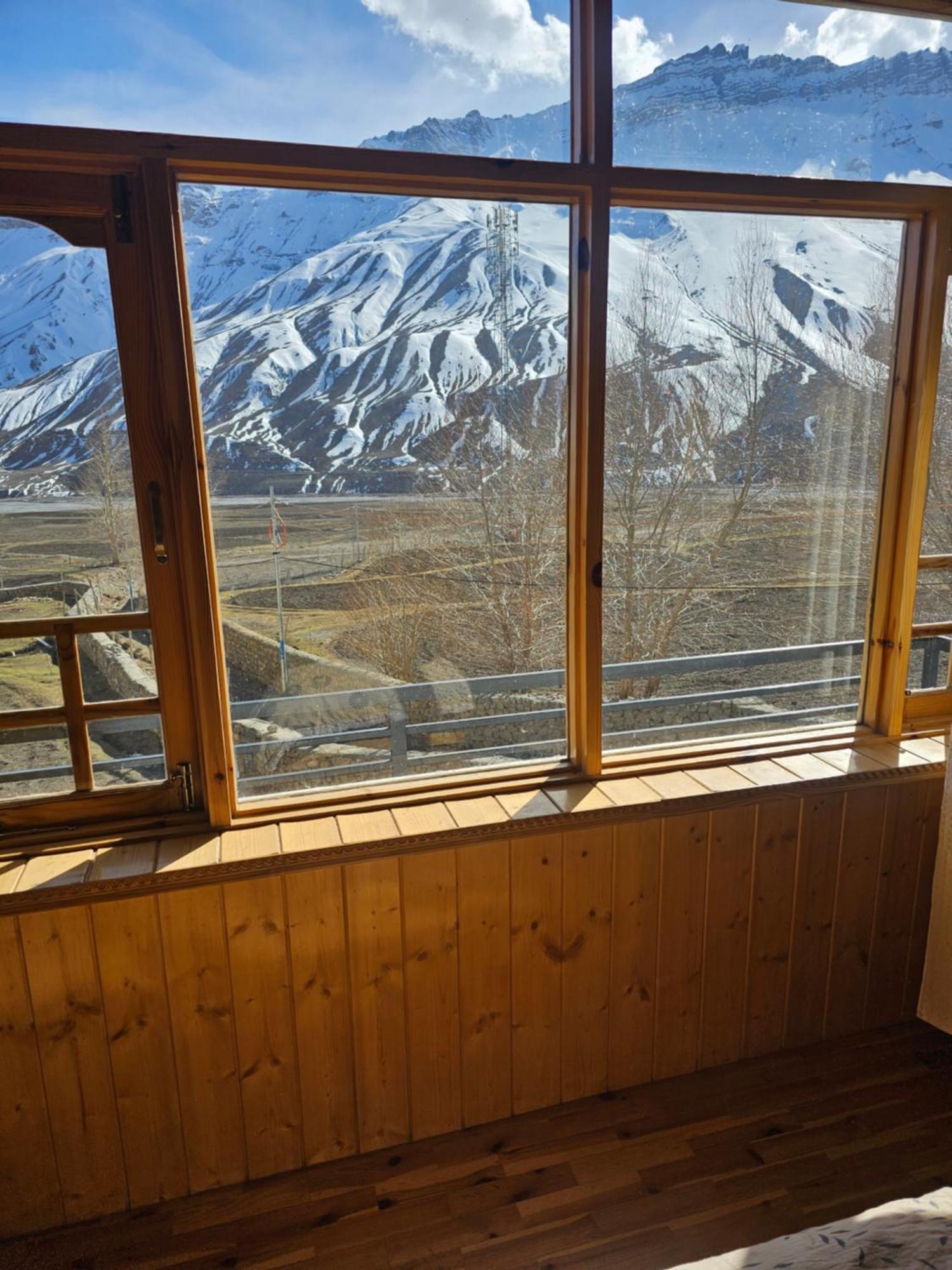 Hotel The Alpinist Cafe And Retreat Kaza Pokoj fotografie