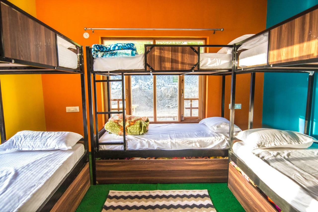 Hotel The Alpinist Cafe And Retreat Kaza Exteriér fotografie