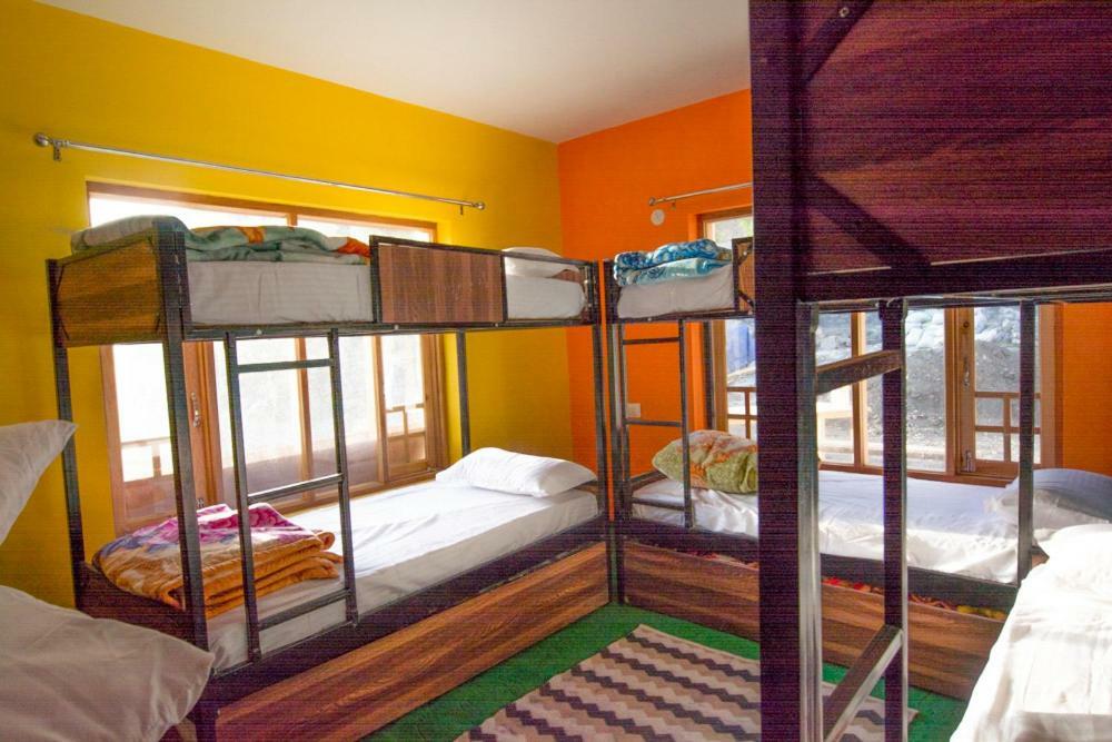 Hotel The Alpinist Cafe And Retreat Kaza Exteriér fotografie
